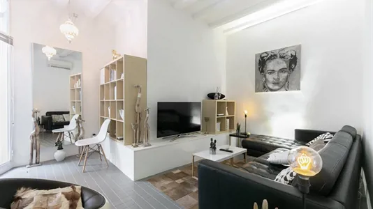 Apartments in Barcelona Ciutat Vella - photo 2