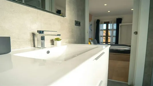 Rooms in Barcelona Ciutat Vella - photo 4