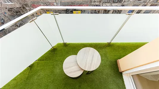 Rooms in Barcelona Eixample - photo 6