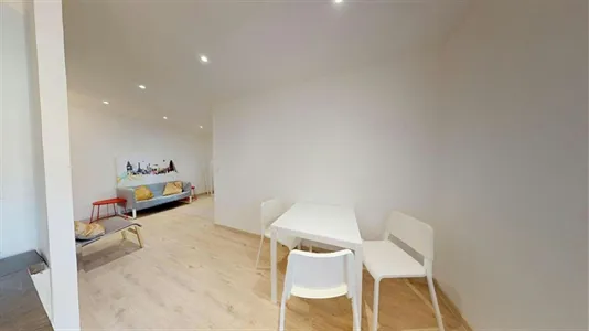 Rooms in Lyon - photo 8