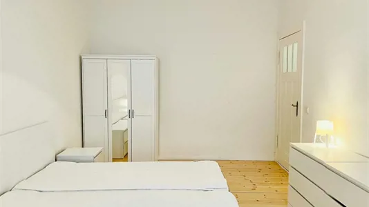 Rooms in Berlin Charlottenburg-Wilmersdorf - photo 2