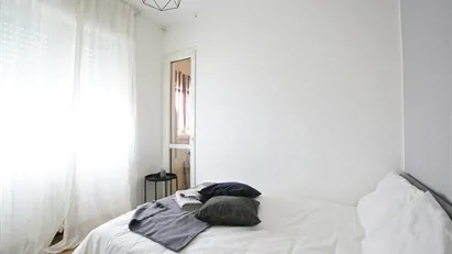 Room for rent in Milano Zona 7 - Baggio, De Angeli, San Siro, Milan