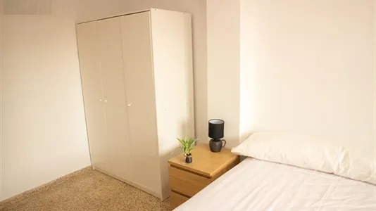 Rooms in Valencia Camins al Grau - photo 9