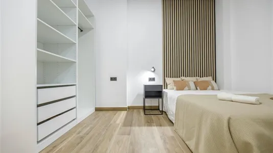 Rooms in Valencia Ciutat Vella - photo 4