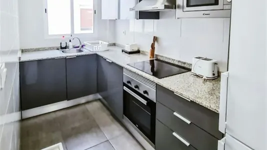 Rooms in el Camí de Vera - photo 8