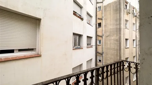 Rooms in Barcelona Ciutat Vella - photo 4