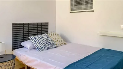 Room for rent in Esplugues de Llobregat, Cataluña