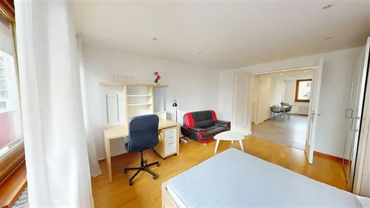 Rooms in Saint-Julien-en-Genevois - photo 2