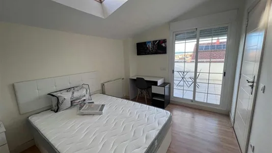 Rooms in Madrid Fuencarral-El Pardo - photo 1