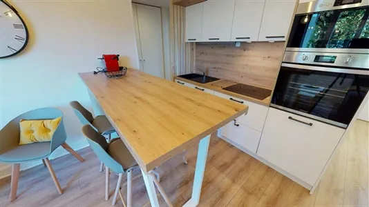 Rooms in Grenoble - photo 4