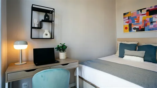 Rooms in Barcelona Eixample - photo 3
