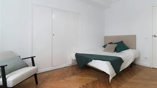 Rooms in Madrid Chamberí - photo 3