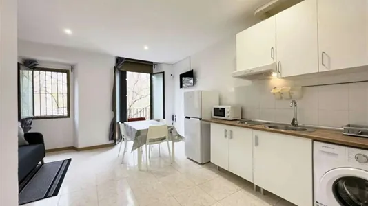Apartments in Barcelona Ciutat Vella - photo 9