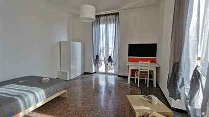 Room for rent in Genoa, Liguria