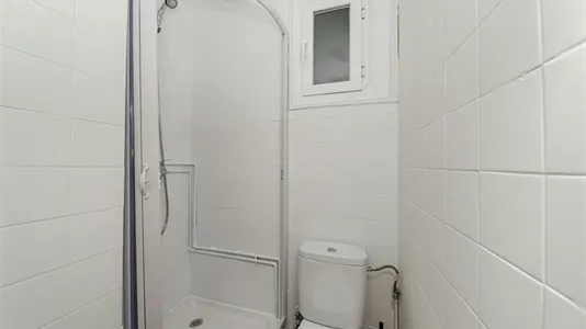 Rooms in Madrid Chamartín - photo 10