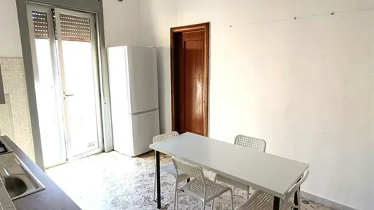 Rooms in Bari - photo 4
