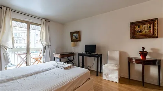 Apartments in Paris 8ème arrondissement - photo 5