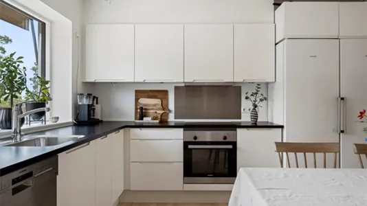 Houses in Österåker - photo 7