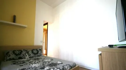 Room for rent in Milano Zona 7 - Baggio, De Angeli, San Siro, Milan