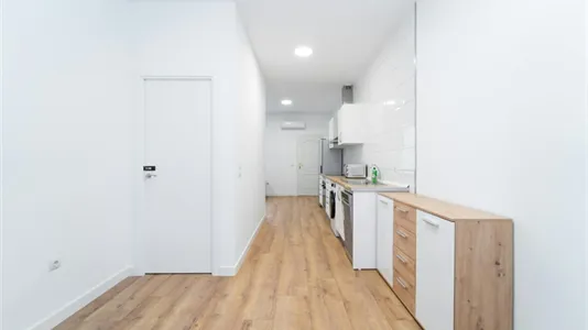 Rooms in Madrid San Blas - photo 8