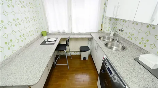 Rooms in Bilbao - photo 10