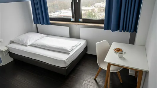 Apartments in Munich Moosach - photo 6