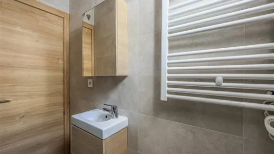 Rooms in Madrid Carabanchel - photo 9