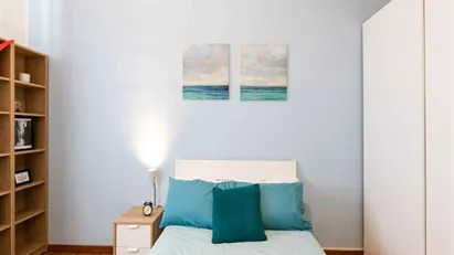 Room for rent in Buccinasco, Lombardia