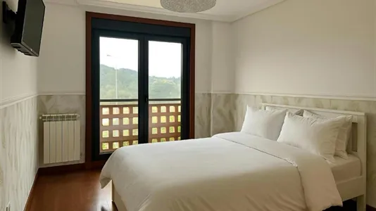 Houses in Vigo - photo 10