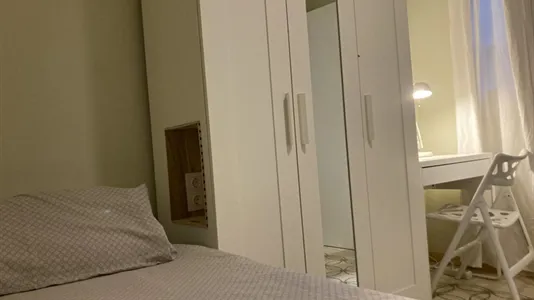 Rooms in Barcelona Eixample - photo 7