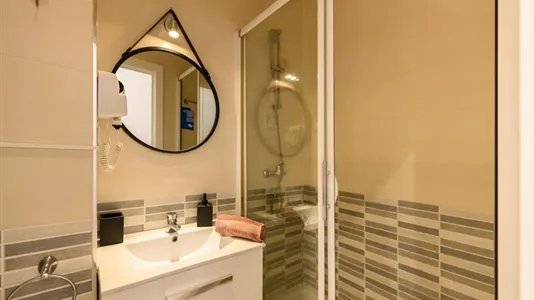 Rooms in Madrid Chamberí - photo 8