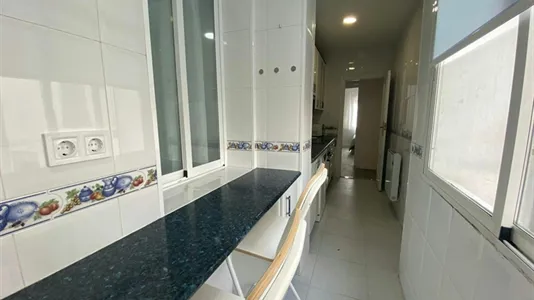 Rooms in Adaro - photo 10