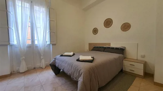 Rooms in Valencia Ciutat Vella - photo 1