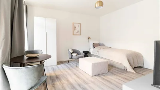 Apartments in Berlin Neukölln - photo 4