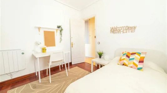 Rooms in Bilbao - photo 3