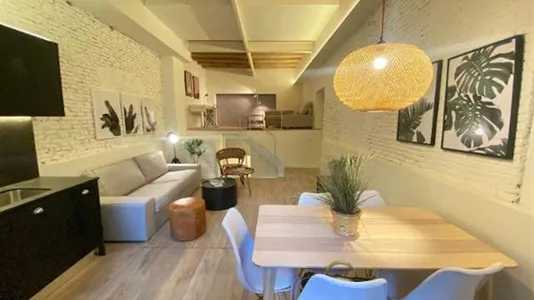 Apartments in Barcelona Ciutat Vella - photo 2