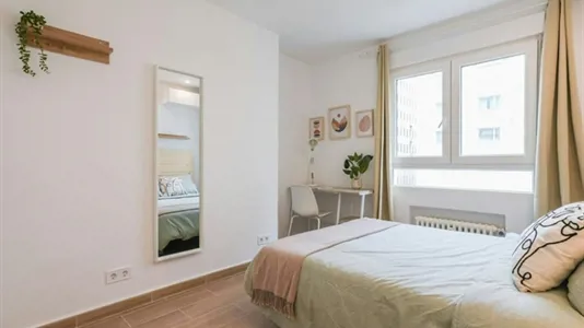 Rooms in Madrid Moncloa-Aravaca - photo 1