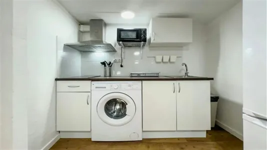 Apartments in Barcelona Ciutat Vella - photo 4