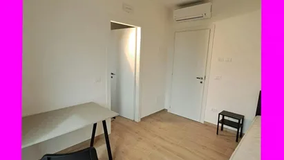Room for rent in Albignasego, Veneto