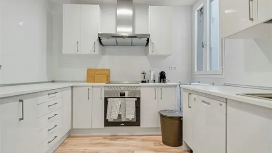 Rooms in Madrid Centro - photo 9