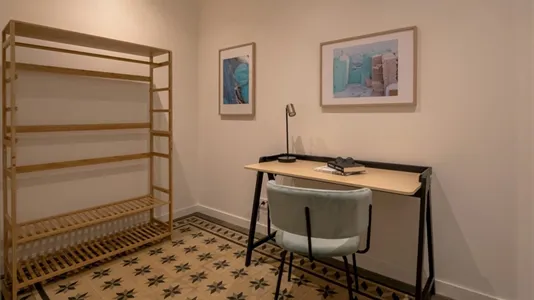 Apartments in Barcelona Ciutat Vella - photo 9