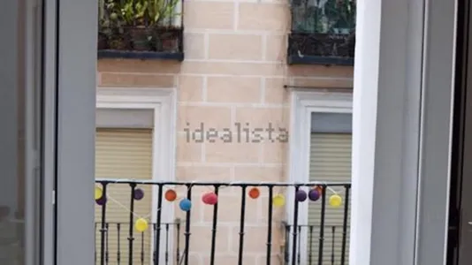 Rooms in Madrid Centro - photo 4
