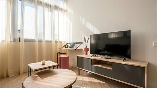 Apartments in Barcelona Eixample - photo 2