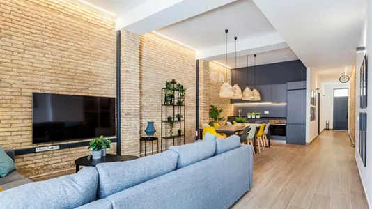 Rooms in el Camí de Vera - photo 8