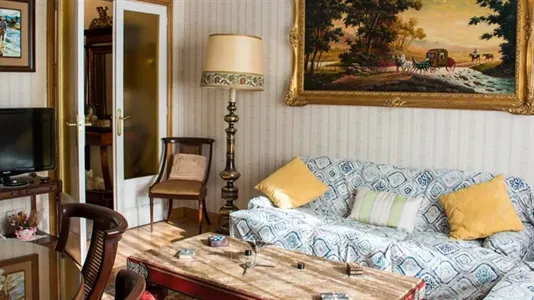 Rooms in Barcelona Eixample - photo 10