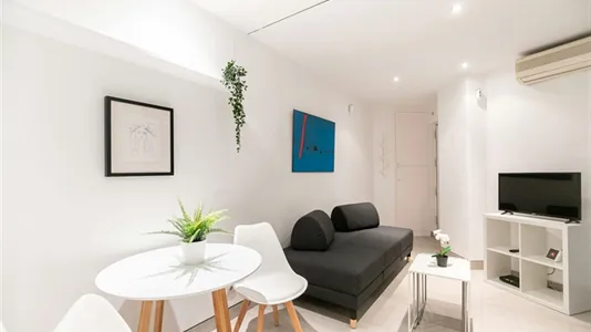 Apartments in Barcelona Ciutat Vella - photo 4