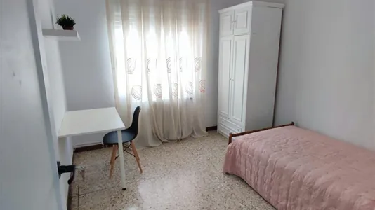 Rooms in Zaragoza - photo 4