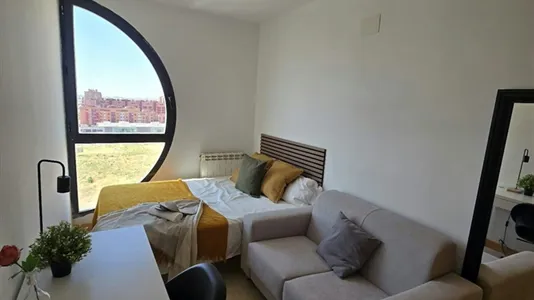 Rooms in Parla - photo 6