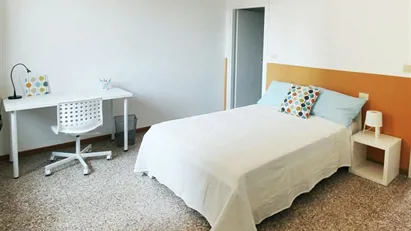 Room for rent in Bologna, Emilia-Romagna