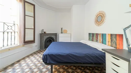 Rooms in Barcelona Ciutat Vella - photo 7